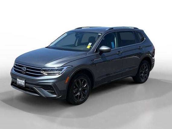 VOLKSWAGEN TIGUAN 4MOTION 2022 3VV2B7AX7NM043733 image